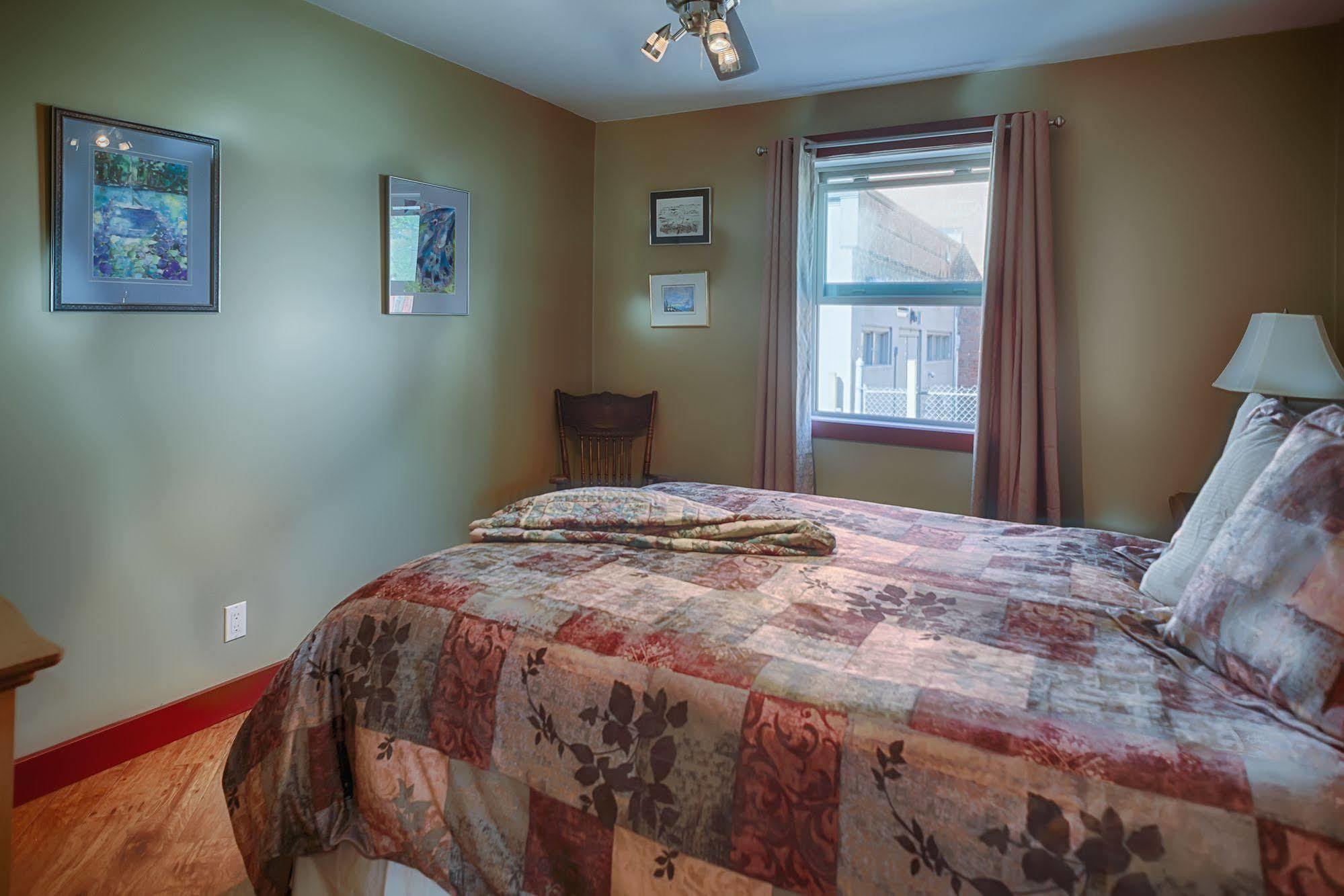 Country Encounters Accommodations Coleman Exterior foto